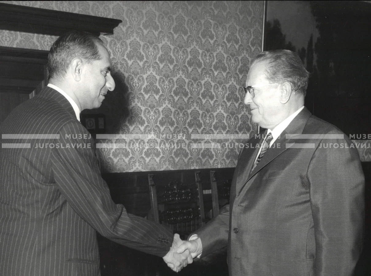 1964_252_052