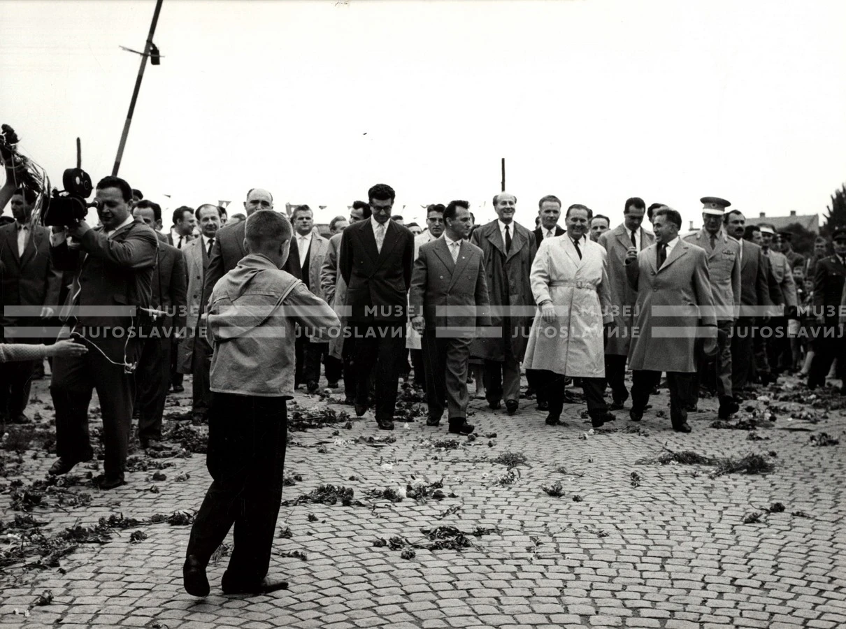 1961_169_026