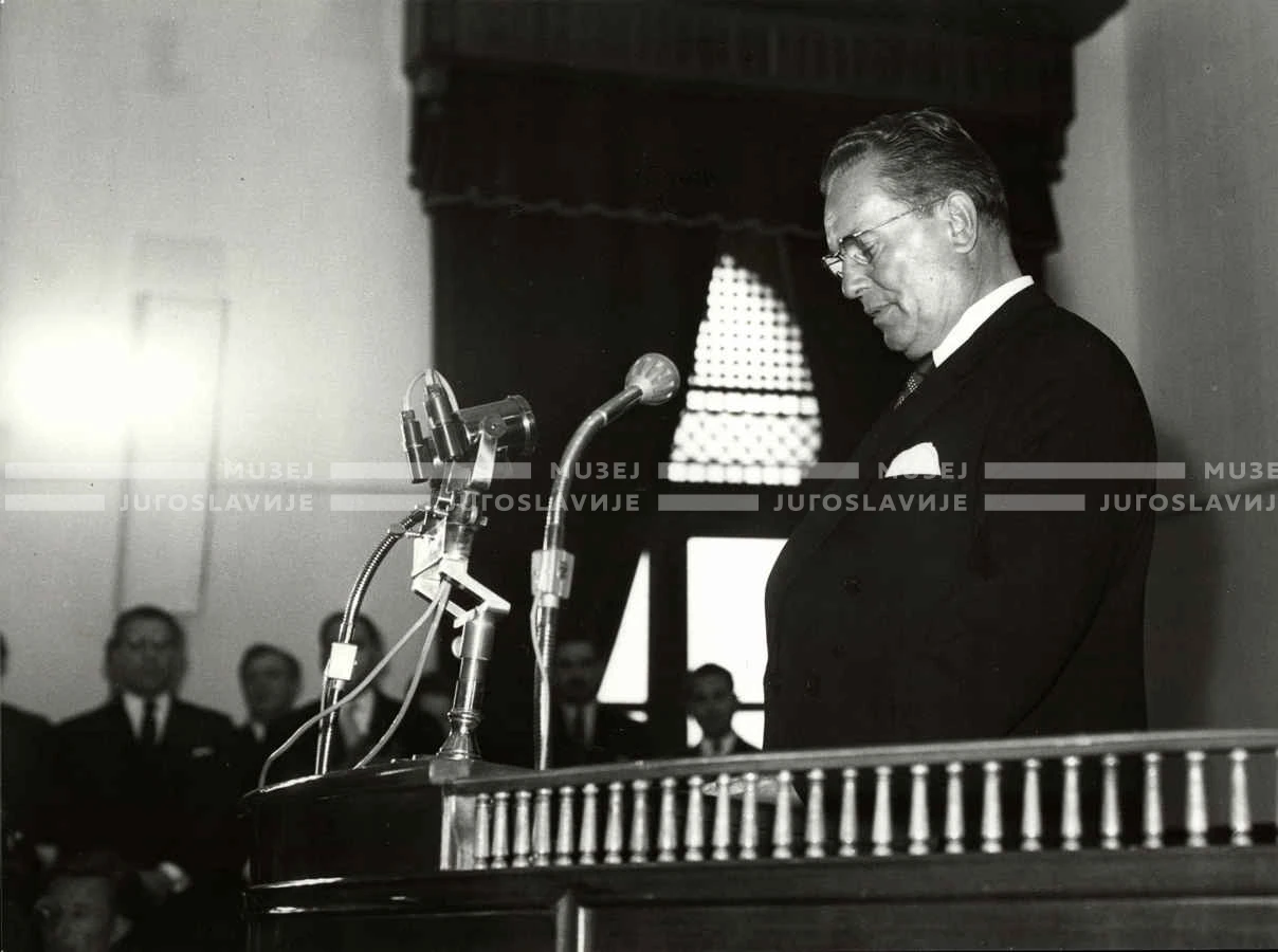 1961_162_111