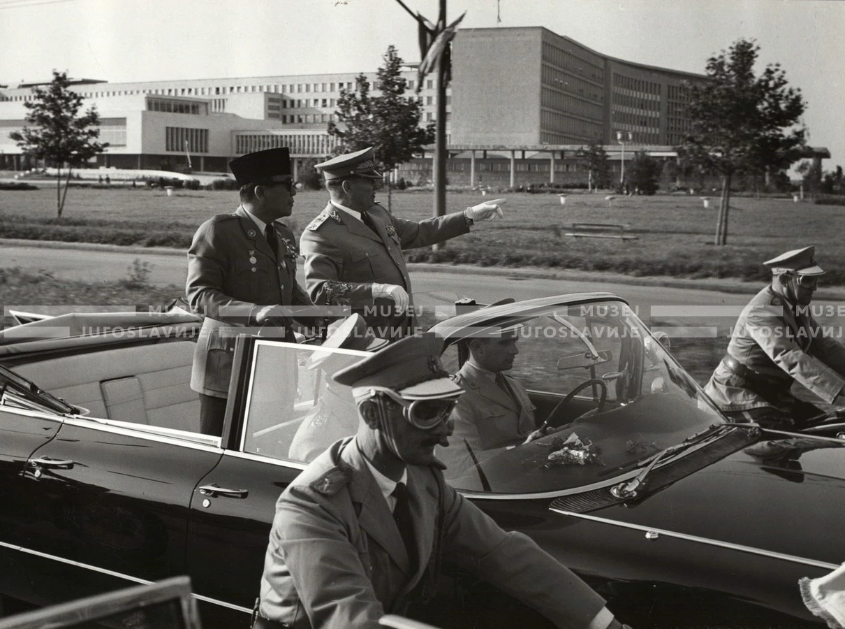 1961_170_025