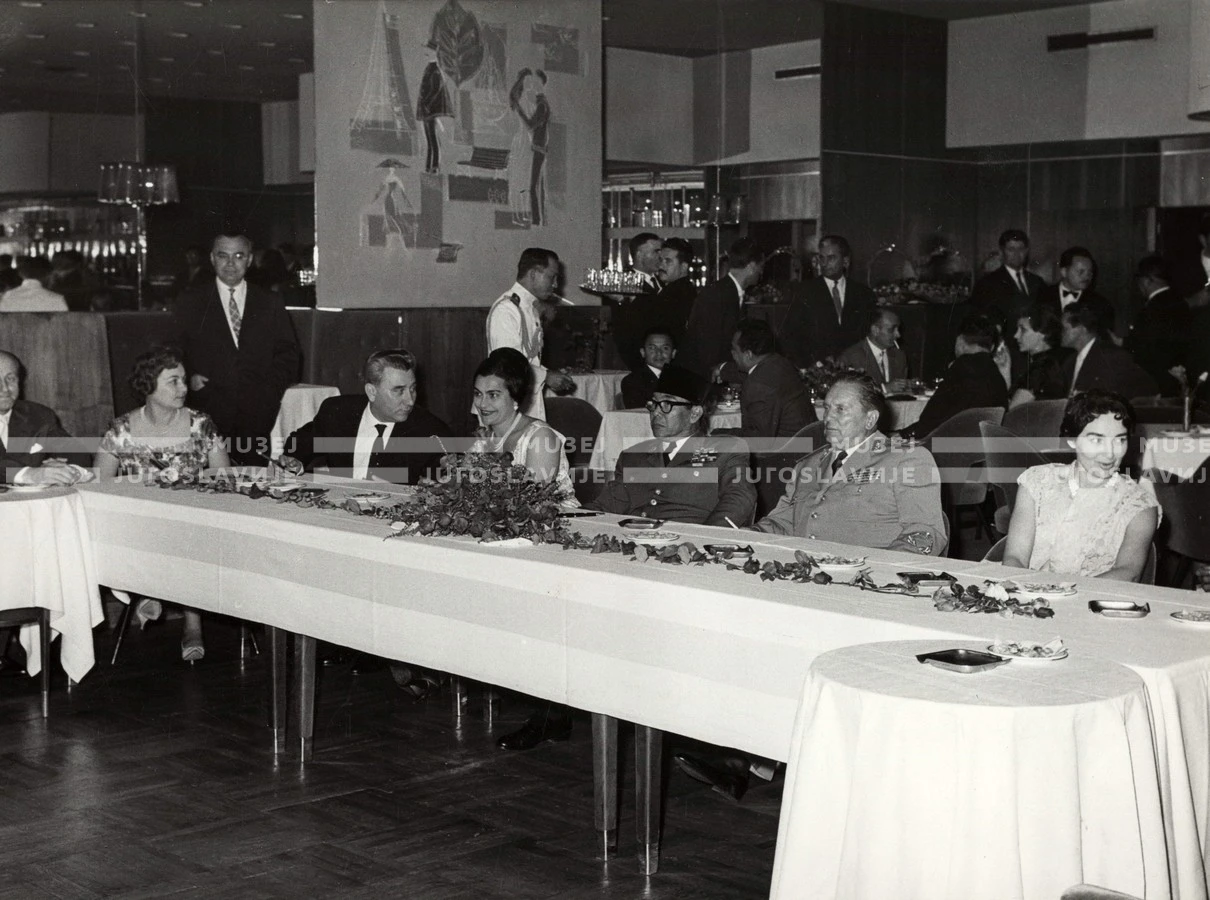 1961_170_042