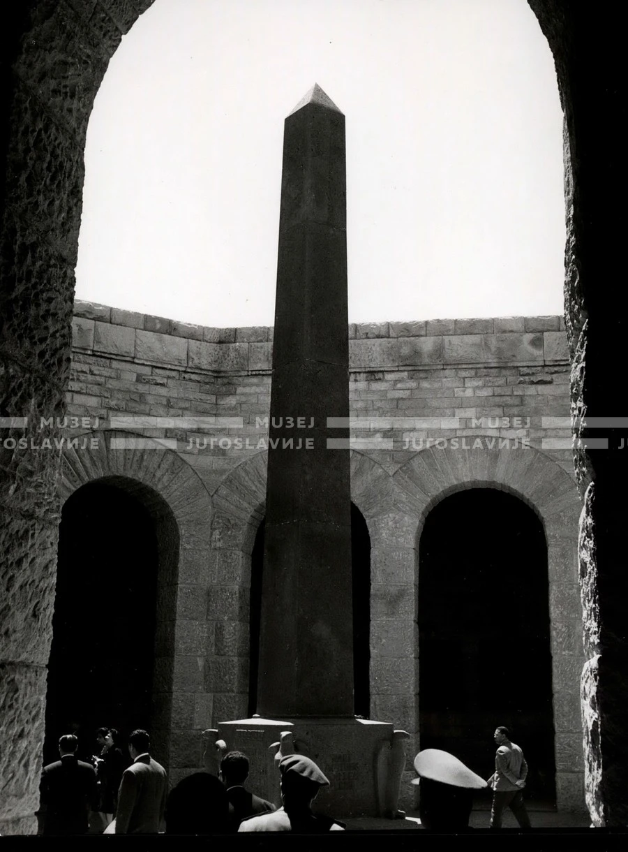 1961_164_071