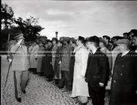 1953_024_048