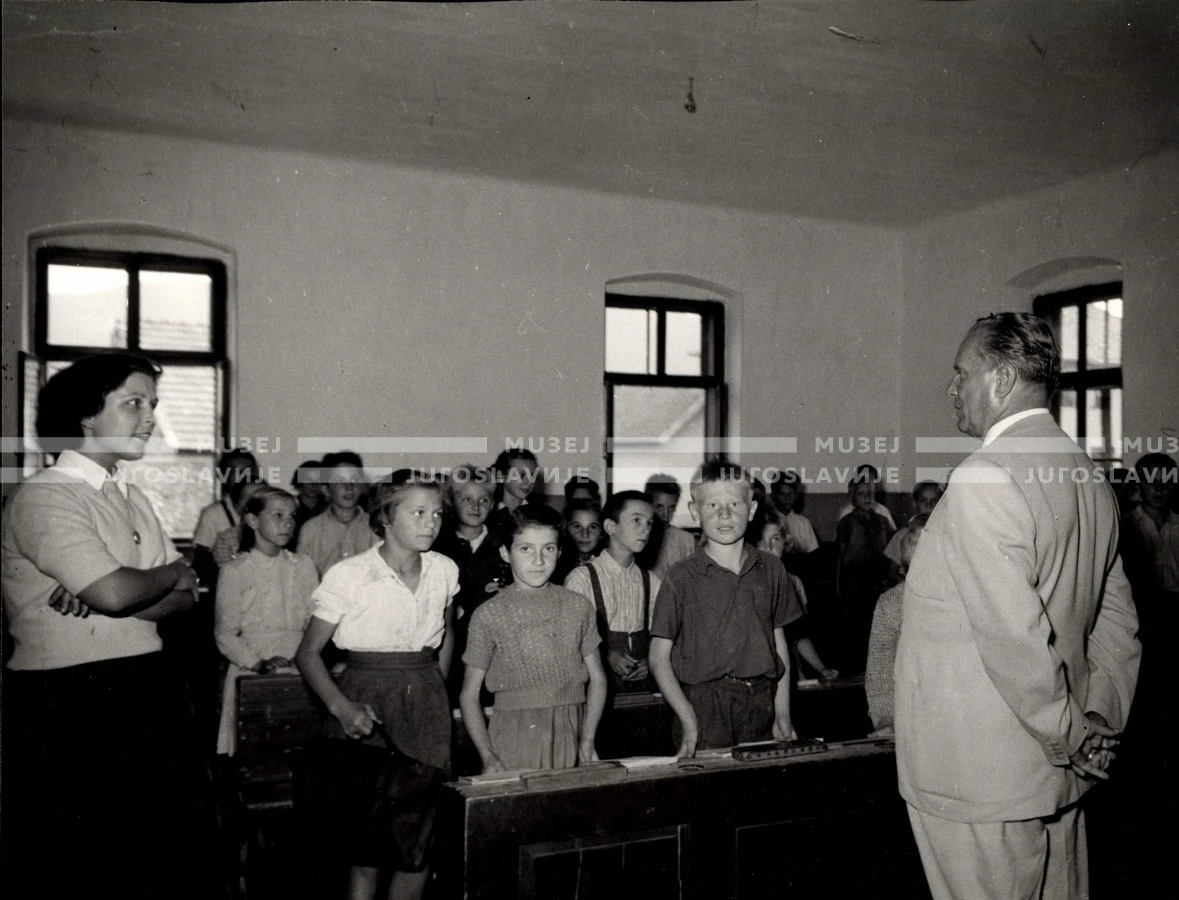 1953_023_146