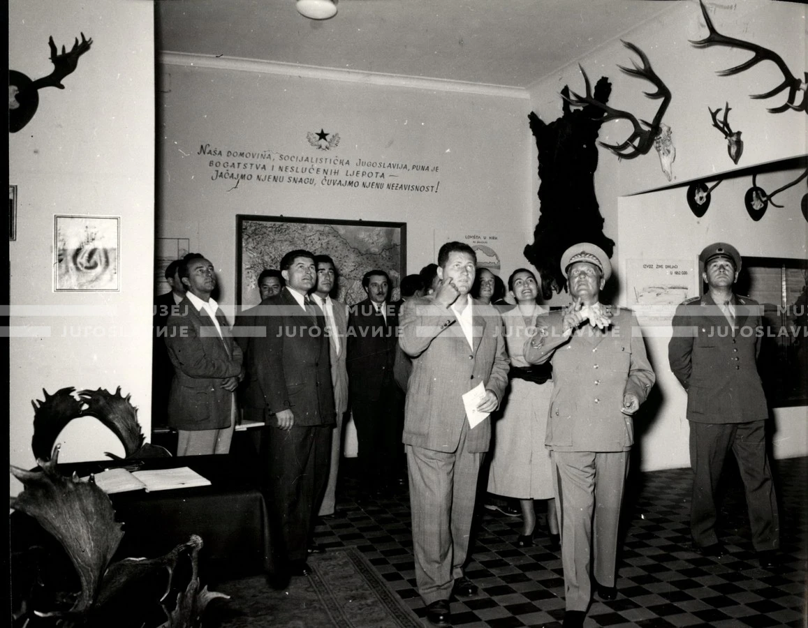 1953_023_116