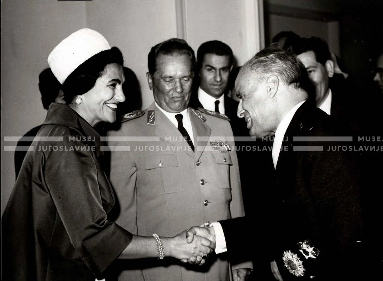 1961_162_042