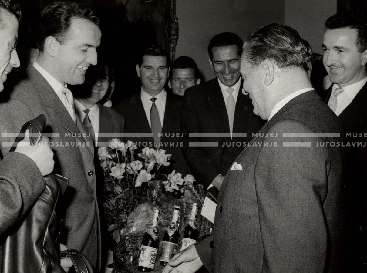 1961_167_194