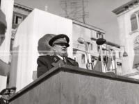 1950_005_052